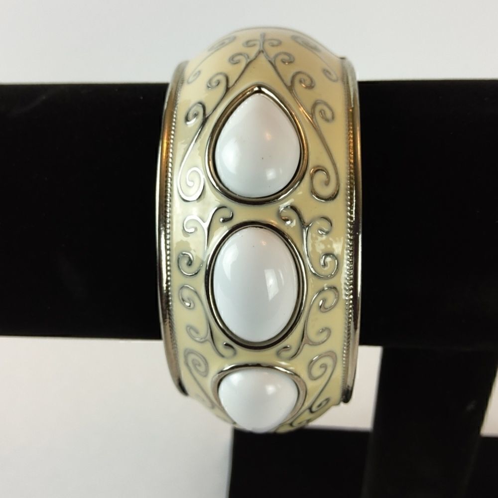fashion faux enamel & silver tone bangle bracelet